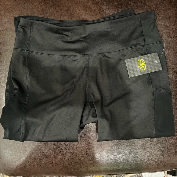 Set of 6 leggings! Some NWT! Reebok and Under Armour! 🇺🇸 are very cute! - Picture 11 of 14